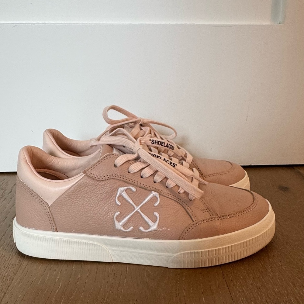 Off-White Pink Women’s Low Sneakers